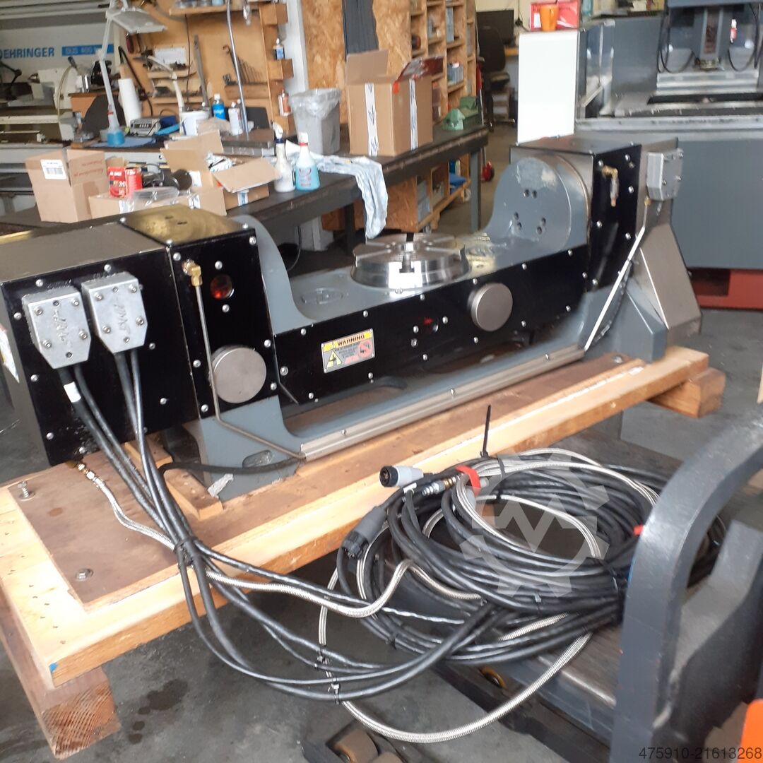 used Universal machining center HAAS TR210 for sale