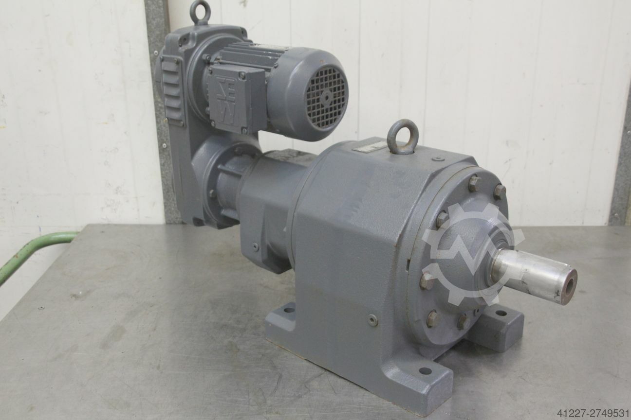 Kupite polovan SEW-EURODRIVE R82-62-V01 kod Werktuigen