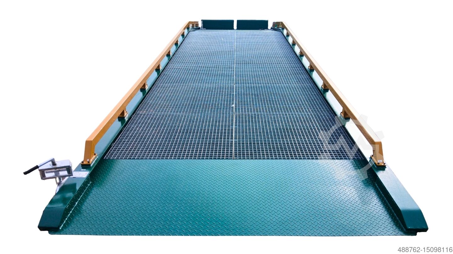 new MOBILE LOADING RAMP 2.5M 25 TONS TM-Group for sale