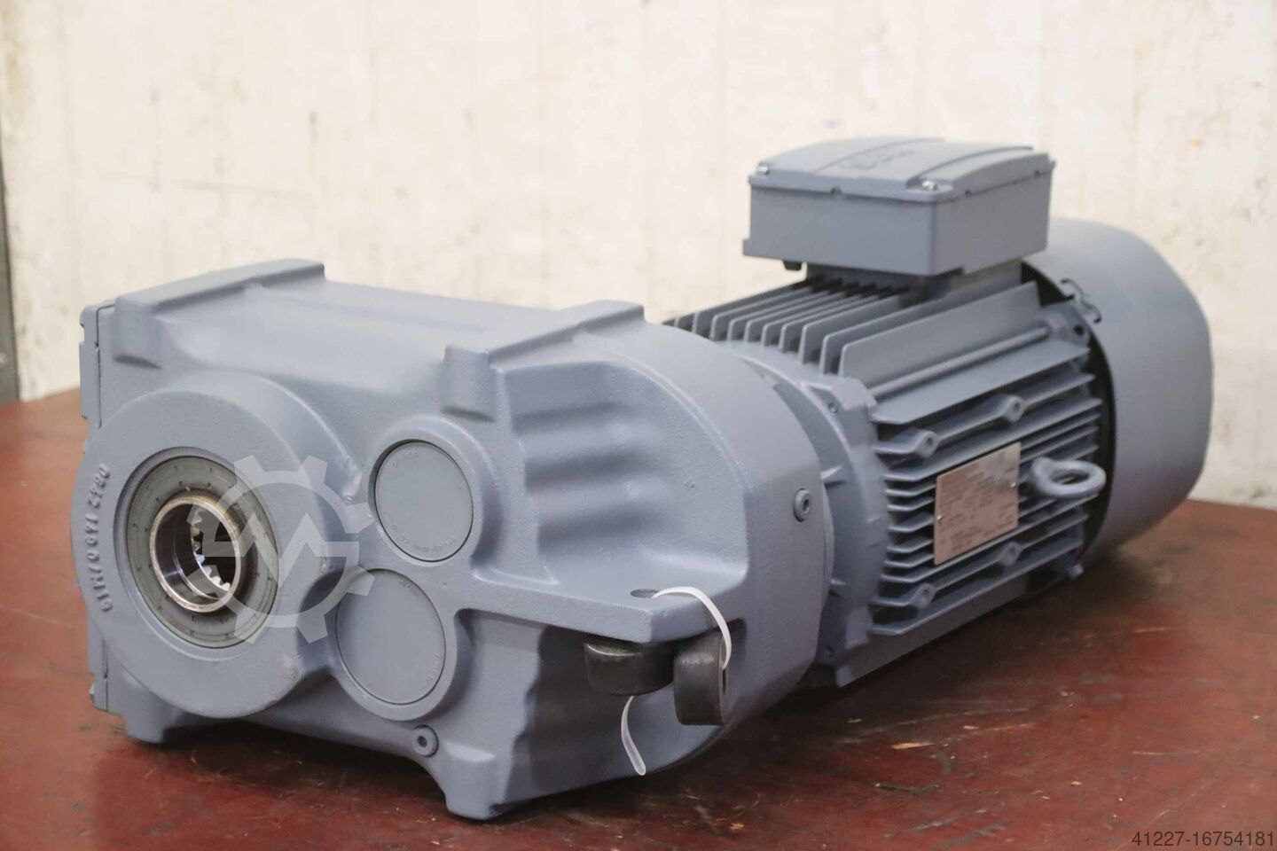 ▷used Gear motor 0.37 kW 58 rpm SEW-Eurodrive FV67/G