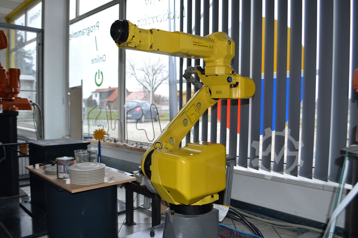 ▷used ARC Mate 100iC few hours FANUC ARC Mate 100iC for sale