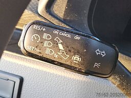 VOLKSWAGEN TRANSPORTER 2.0 TDI L2H1 Navi 4 Motion