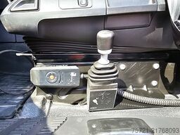 MERCEDES-BENZ ACTROS 1843