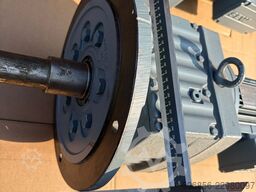 Motoreduktor SEW EURODRIVE RF77 DT80N4 BMG/HF/ES1S 0,75kW
