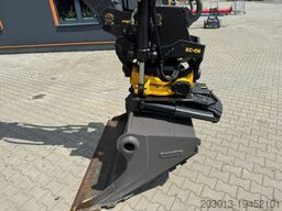 VOLVO EWR150E Mobilbagger mit ROTATOR ENCONG EC319