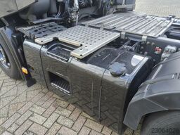 Renault T HIGH 520 6x2 - 32-BPT-7 - 70 TON PUSHER HEFBA...