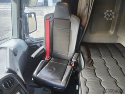 Renault T HIGH 520 6x2 - 32-BPT-7 - 70 TON PUSHER HEFBA...