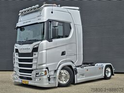 Scania S590 V8 4x2 / RETARDER / FULL AIR / 54DKM