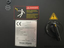 DOOSAN Lynx 220 B (LB) Lynx 220 B(LB)