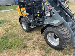 Giant G2500HD Xtra NIEUW !! Met bak en lepels