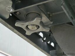 Fliegl SDS 390 Plateau mit Verriegelung+Rungen