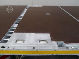 Fliegl SDS 390 Plateau mit Verriegelung+Rungen