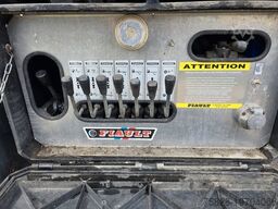 SCANIA mit  Schiebeplateau Fiault + 2x Seilwinde