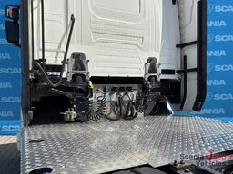 Scania S 560 A6x2/4NB RETARDER FULL AIR PTO SLIDE DISH