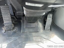 XCMG XC916E with bucket and forks