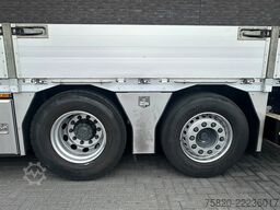 DAF XF 530 8X2+HIAB 1055E-8+JIB 150X-6 KRAAN/KRAN/C...
