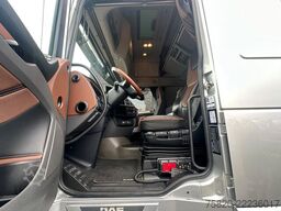 DAF XF 530 8X2+HIAB 1055E-8+JIB 150X-6 KRAAN/KRAN/C...