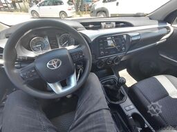 TOYOTA Hilux Double Cab Duty 4x4