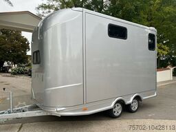 Steinsberger Anka 2 Pferdeanhänger mit Wohnung