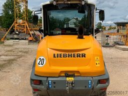 LIEBHERR L506 Compact
