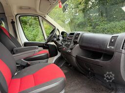 FIAT Ducato 2.3 Multijet Maxi 5 Sitze Rollstullift