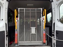 FIAT Ducato 2.3 Multijet Maxi 5 Sitze Rollstullift