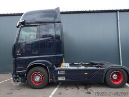 Mercedes-Benz Actros 1945 GigaSpace tractor unit
