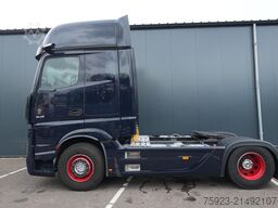 Mercedes-Benz Actros 1945 GigaSpace tractor unit