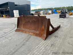CAT D 6 XL Blade + Pusharms