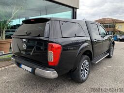 Nissan Navara 4WD 5 posti con HardTop