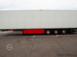 Schmitz Cargobull 3 AXLE FRIGO TRAILER WITH CARRIER VECTOR 1950
