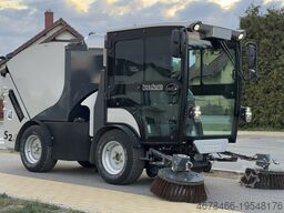 Boschung Urban Sweeper S2.0 Powered by Electric