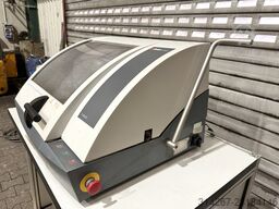 Struers Labotom-5