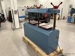 Lechner IV B Hydraulic Bookbinding Press