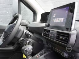 Peugeot Partner 1.2 Benzine! EURO 6 - Airco - Navi - Cr...