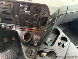 MERCEDES-BENZ Arocs 3243 8x4 Kipper Schwarzmuller Bordmatik