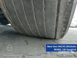 Schmitz Cargobull Curtainsider Mega