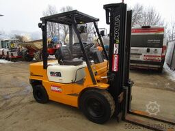 Halla HDF30 - Triplex-Freihub + neuer Seitenschieber