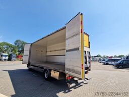 Mercedes-Benz Atego 1223 4x2 Box with sidedoors - Loadlift - ...