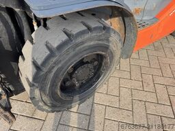 TOYOTA 02-8FDF30 Triplo 500 Freelift / Sideshift / Vorkenspreider  Diesel 2011