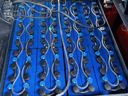 Linde E 25 L-01 Triplex Batterie Bj.19