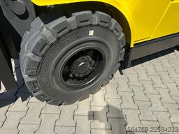 Hyster H 5.5 XM // Full cabin // Only 6135 hour