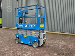 Genie GS1932 Electric, Working Height 7.8 m, 227kg Capac