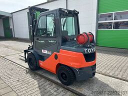 TOYOTA 02-8FGJF35 / 3.500 kg / Triplex
