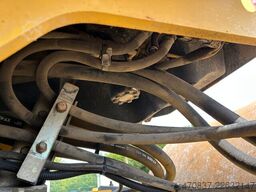 CATERPILLAR CS - 563 E / Walzenzug / 6 Zylinder / Planiersch