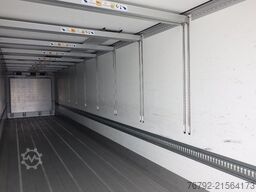 SCHMITZ CARGOBULL SKO 24/L V7 Doppelst./Trennwand vorber./617 Std.