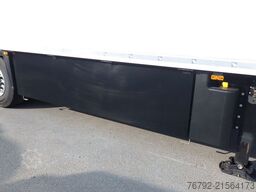 SCHMITZ CARGOBULL SKO 24/L V7 Doppelst./Trennwand vorber./617 Std.