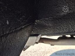 VOLKSWAGEN T 1 Samba mit Safarifenster