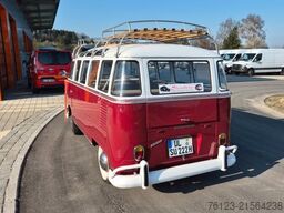 VOLKSWAGEN T 1 Samba mit Safarifenster