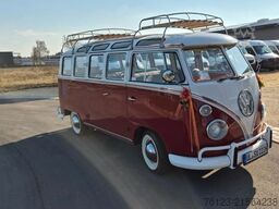 VOLKSWAGEN T 1 Samba mit Safarifenster